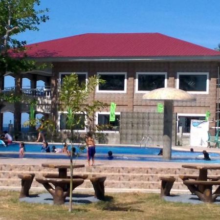 Lagoon Beach Resort Gitagun Exterior photo
